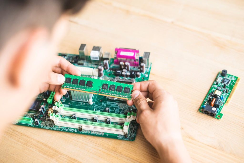 Cómo actualizar la RAM de tu PC sin perder la garantía | Blog News Ofertas PC Actualizar la RAM de tu PC y portatil